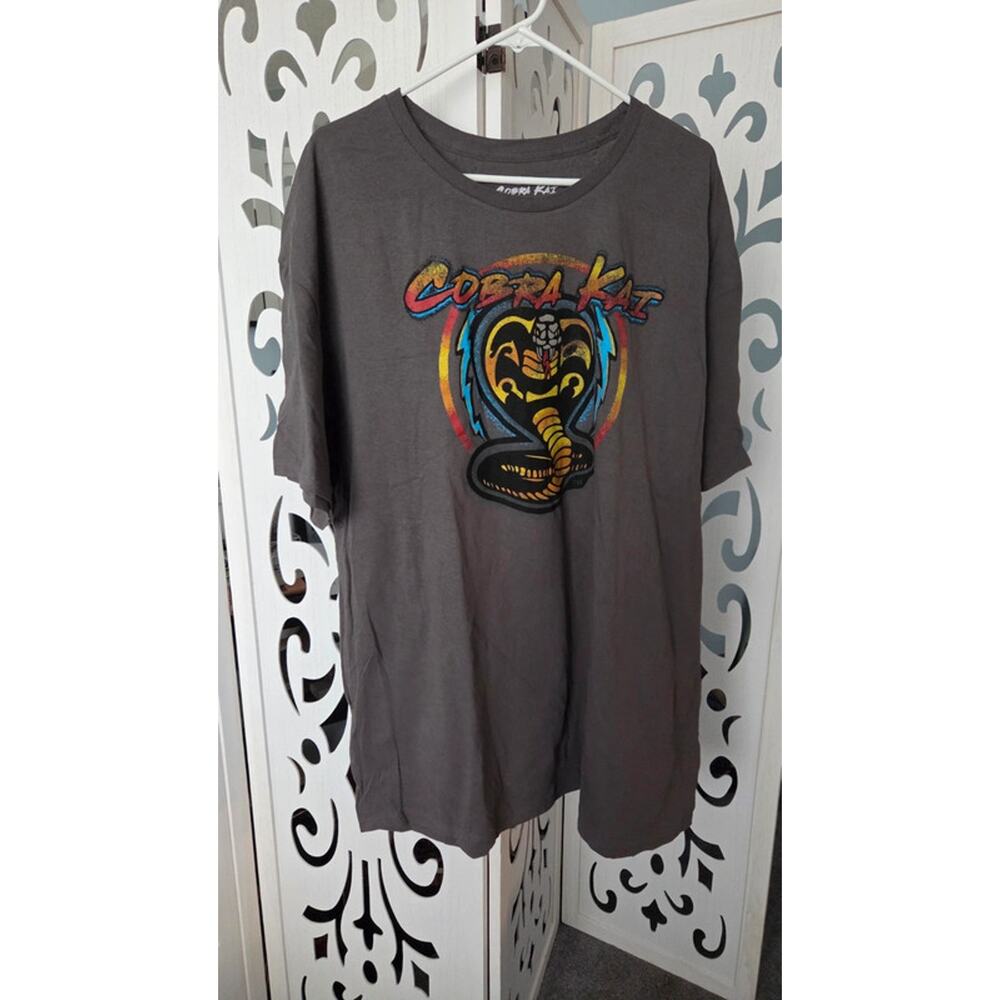 Cobra Kai Cobra Logo Graphic Tee Mens 3XL Gray Karate Kid TV Show Shirt